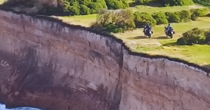 Primera moto para viajar: guía rápida para principiantes