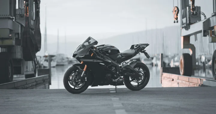 Yamaha R1 vs Honda CBR 600RR: Comparativa 2025