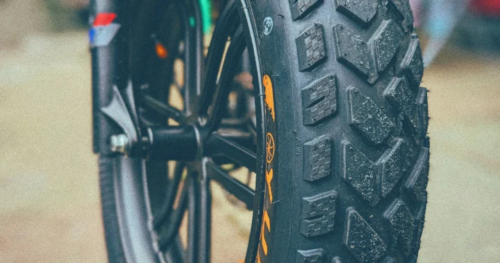 “Top 7 neumáticos dual-sport para aventuras off-road”