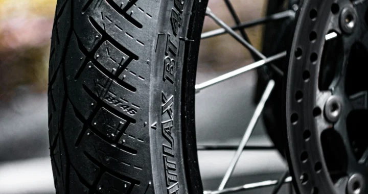 Los Mejores Neumáticos para Moto en Lluvia: Top 10